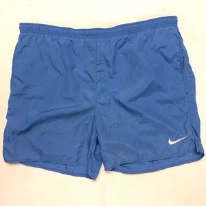 VINTAGE NYLON NIKE SHORTS
